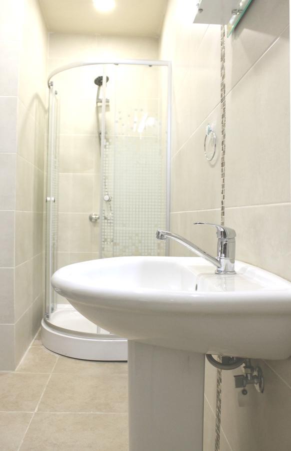 Hotel Tiflis Garden エクステリア 写真